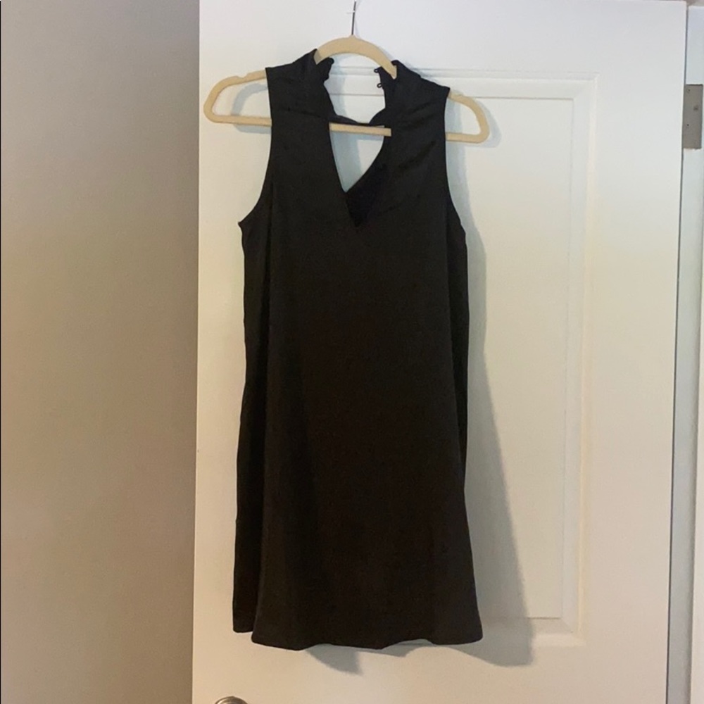 Black sleeveless cocktail dress